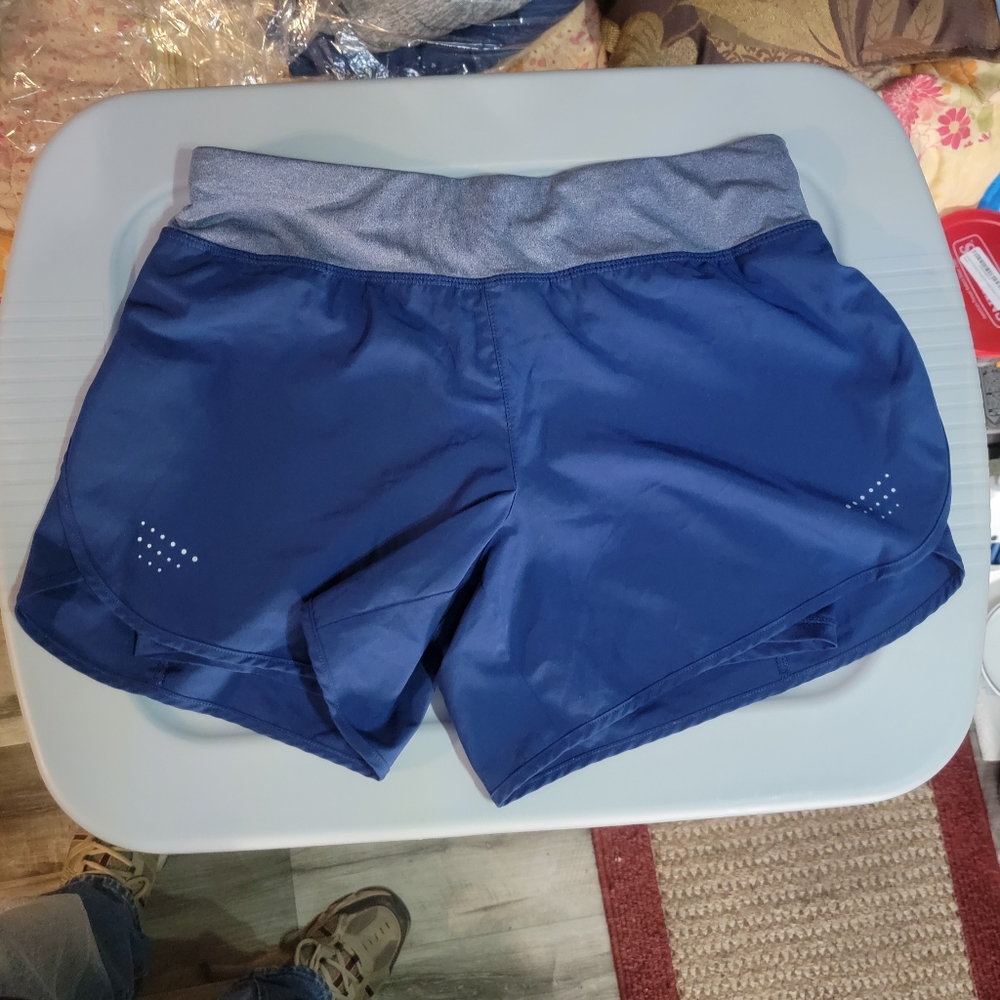 Avia womens work out shorts. 4/6 - Picture 3 of 6